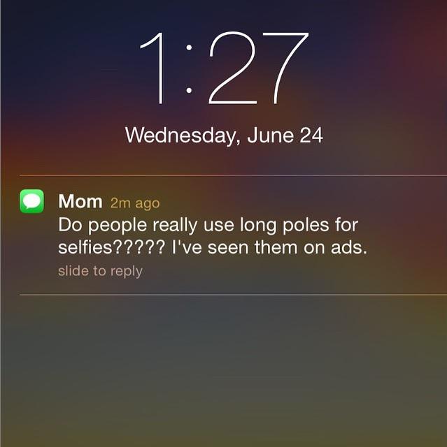 beardpong's tweet photo. Texts from Mom... @whenparentstext #whenparentstext #funny #selfie #selfiestick http://t.co/HtYiQZ649C