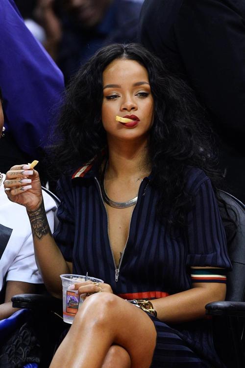 Steevebootyy's tweet photo. #Rihanna  #bienbon😍😍🙈🙈🔞 http://t.co/EISEbH0m9Z