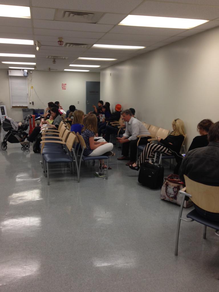 chaik's tweet photo. @USPSHelp Count the people waiting for passport processing and the number of employees processing passports. Fix it? http://t.co/RHPtxzLI12