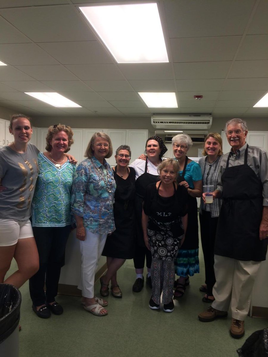 CIPLlady's tweet photo. Chef Ouita Michel and her Family of Restaurants and friends just served a great meal at Lexington's Hope Lodge. http://t.co/pvbo2sdxB2