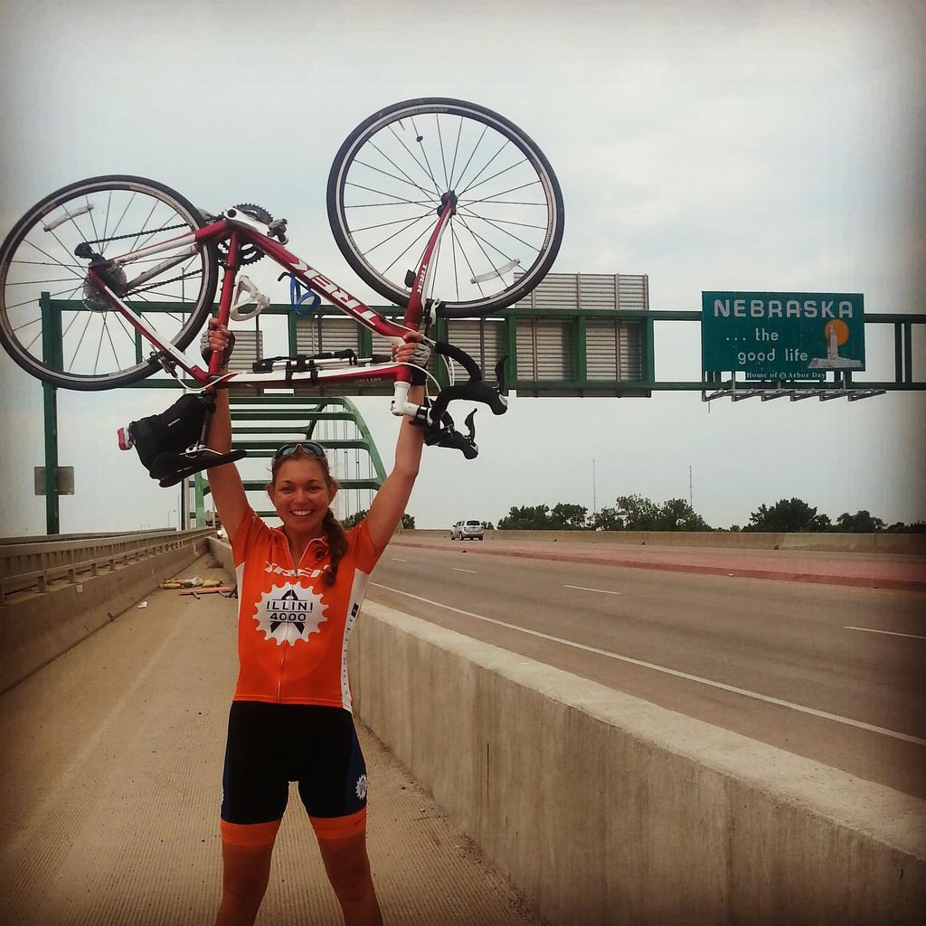 SCoolCatHaldo's tweet photo. @illini4000 made it to Nebraska!  @TheEllenShow @jeannieeeee http://t.co/9HjH0bEKgL