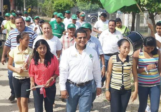 PVEMPIJI's tweet photo. El Campo debe contribuir para hacer de Pijijiapan una CIUDAD PRÓSPERA. @AristeoTrinidad @ramirezlalo_ @ArturoEsc http://t.co/QiqUUNT2c2
