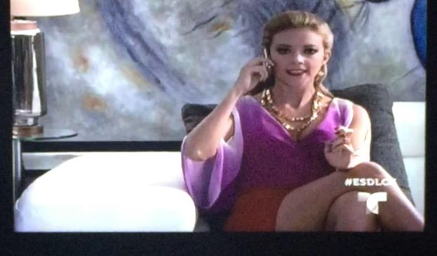 yazmin_1988's tweet photo. @FernandaCGA #CabronacomoMonicaRobles siempre tan divina y elegante 🔫#la siete vidas #ESLDC3 http://t.co/d1U1GtNIVf