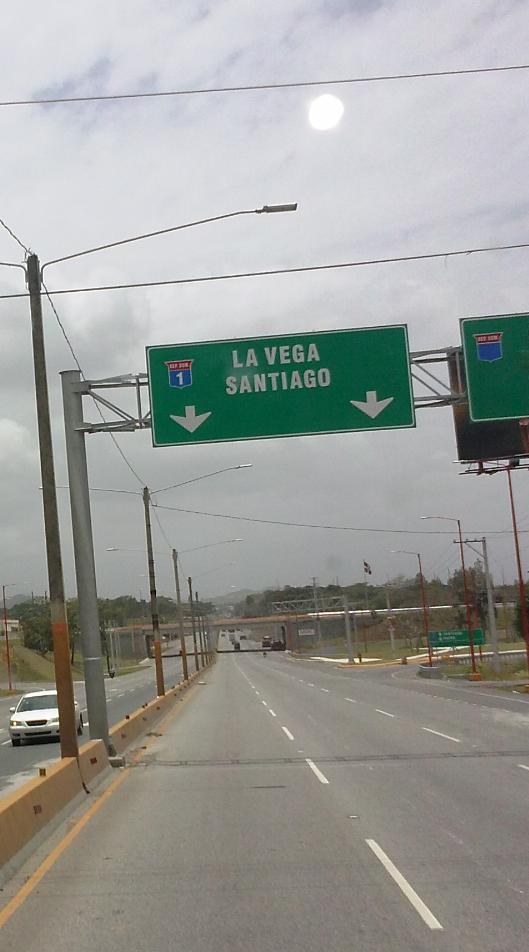 harrayao_rd's tweet photo. Uff Bien cansado cuidad corazón http://t.co/jWsNRSKZc8