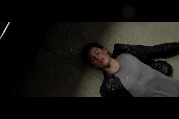 BROKENGlLINSKY's tweet photo. The fandom after watching the new video #WatchNewStitchesVideo #NewStitchesVideoToday http://t.co/nVHaNb3X5R