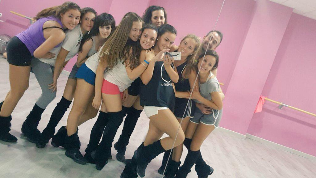 luciadiaz2700's tweet photo. Último ensayo 😭🙌💪 #BMD http://t.co/YxUqaSOk2b