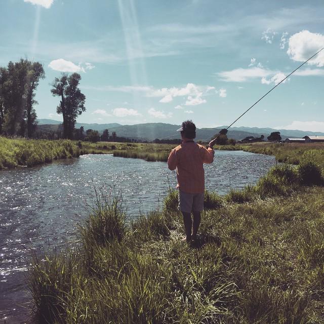 TheGearJunkie's tweet photo. Great day #flyfishing with @mountainkhakis founder Noah Robertson. #lifeuntucked http://t.co/274xoJrugK http://t.co/DNpR4j0Xl0