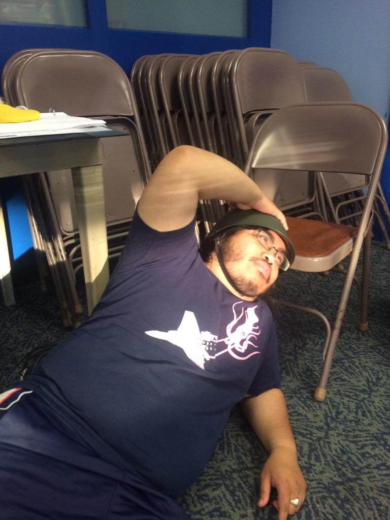 SpeasySpice's tweet photo. @AndrewQuilpa Waddle modeling the new line of helmets... #CraneFable #DuckModel #GQ #capfringe15 @CraneFable http://t.co/mswHG47XRO