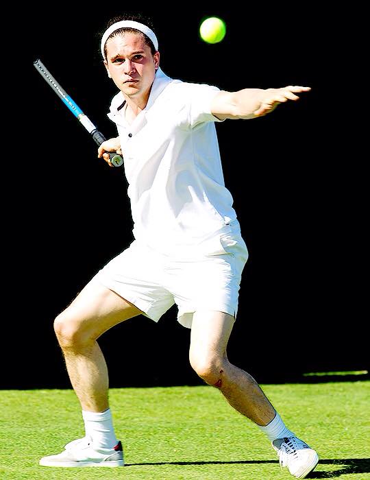 Don't worry guys!!! I'm a professional Tennis player now... #GameofThrones