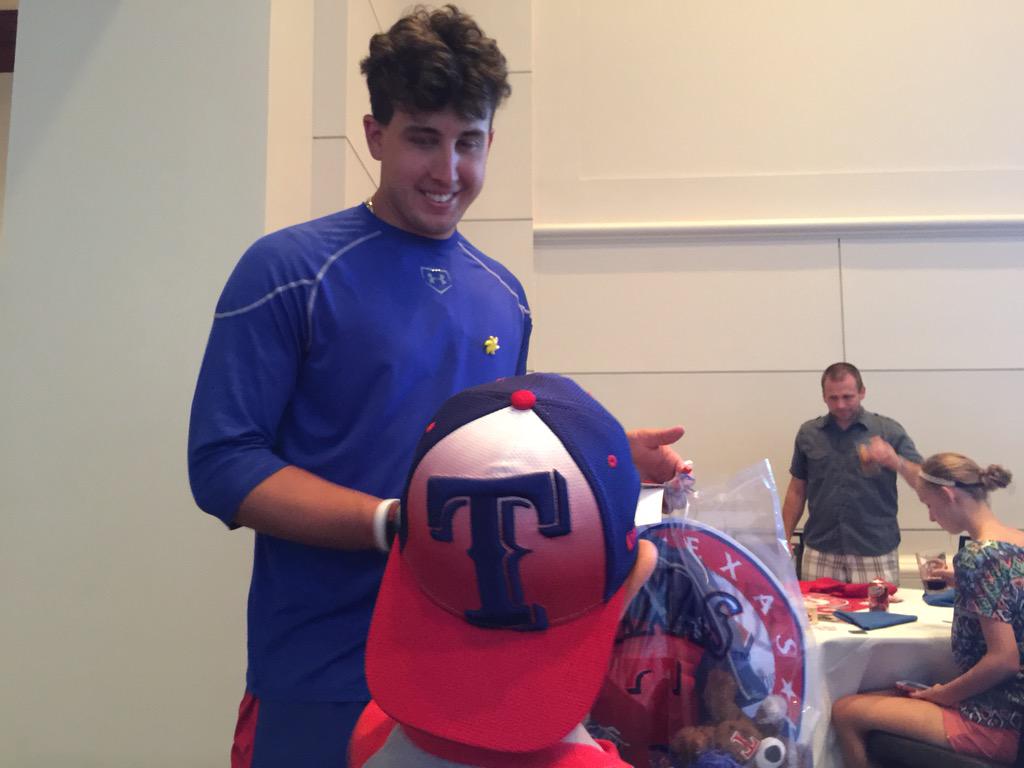 Rangers's tweet photo. .@Dutch_Oven45 made a few Sunshine Kids smile. They got to meet him &amp; hang out on the field pregame. http://t.co/jt94uQomfw