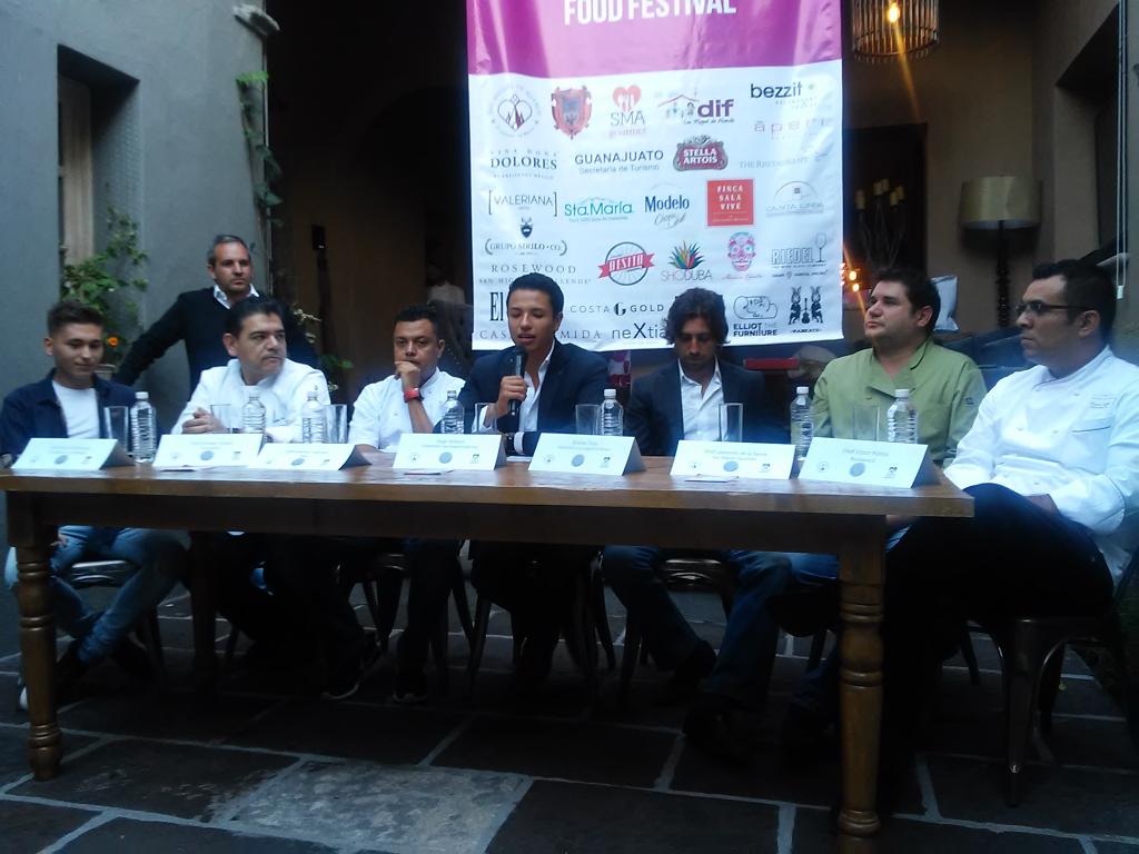 HELLOSANMIGUEL's tweet photo. Todo listo para el San Miguel Food Festival, un fin de semana lleno de delicias y musica en #SanMigueldeAllende http://t.co/bcm5F30tft