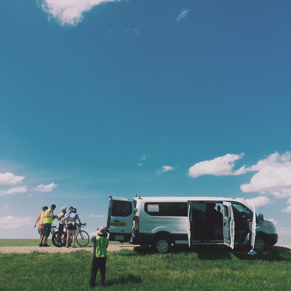 elconnexus's tweet image. #enduranceleaders team in El Dorado Kansas! #RAAM #day5 #bike