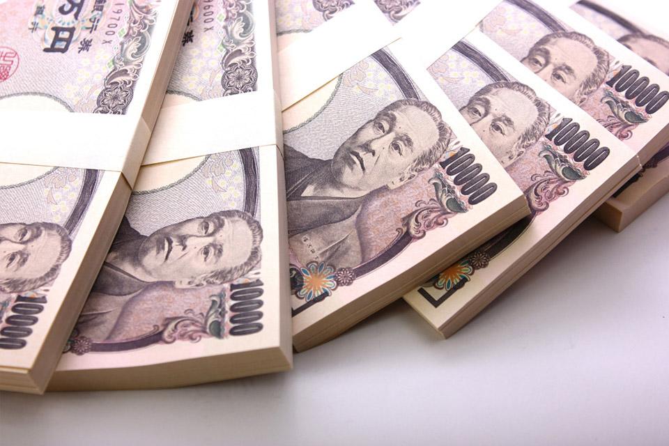 cash_Knowledge's tweet photo. 貸付限度額とは？

契約に基づいた設定上の上限度額のこと。

・法律上の貸付限度額
１業者あたり５０万、もしくは年収の１０％まで。
実際には利用実績などに応じて上限を越す貸付も可能とされるので、
あくまでも目安と思えば良いだろう。 http://t.co/J8elCbl9QQ