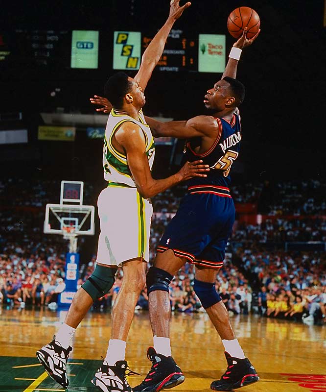 Happy Birthday to Dikembe Mutombo, who turns 49 today! 