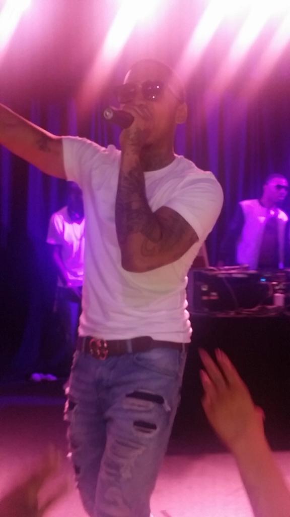 ky_leee_uh's tweet photo. @KirkoBangz yesssss! Thanks for showing mad love tonight! ❤❤❤❤ http://t.co/8Tgp6Nmjr3