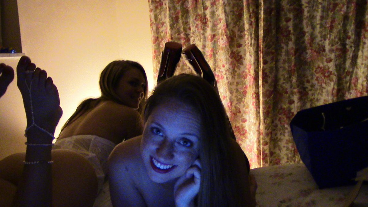 fancyfeet4fun's tweet photo. @Nickisweetfeet https://t.co/M8T7UJKluq two sexy babes... follow us foot boy... a magical new world awaits http://t.co/J1HjWtIpQk