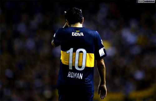 futuroscracksAR's tweet photo. "Correr, corre cualquiera. Jugar al fútbol es más complicado" Riquelme http://t.co/pUjmdPrHF4