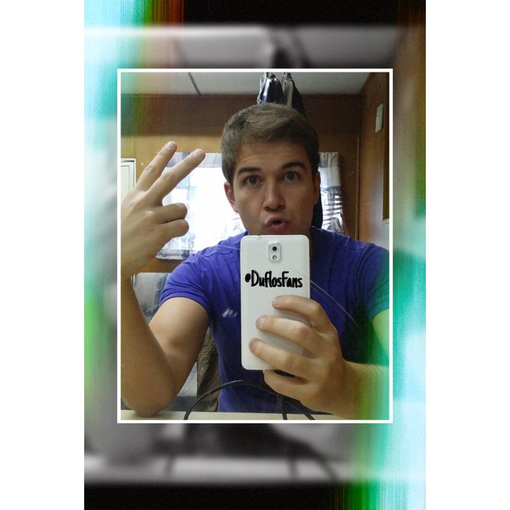 DuflosFans's tweet photo. @BorisDuflos Te quiero mirar para robarte un beso🎵😍❤️ | Buenas noches mi guapo😘 http://t.co/Giqb6qAx7G
