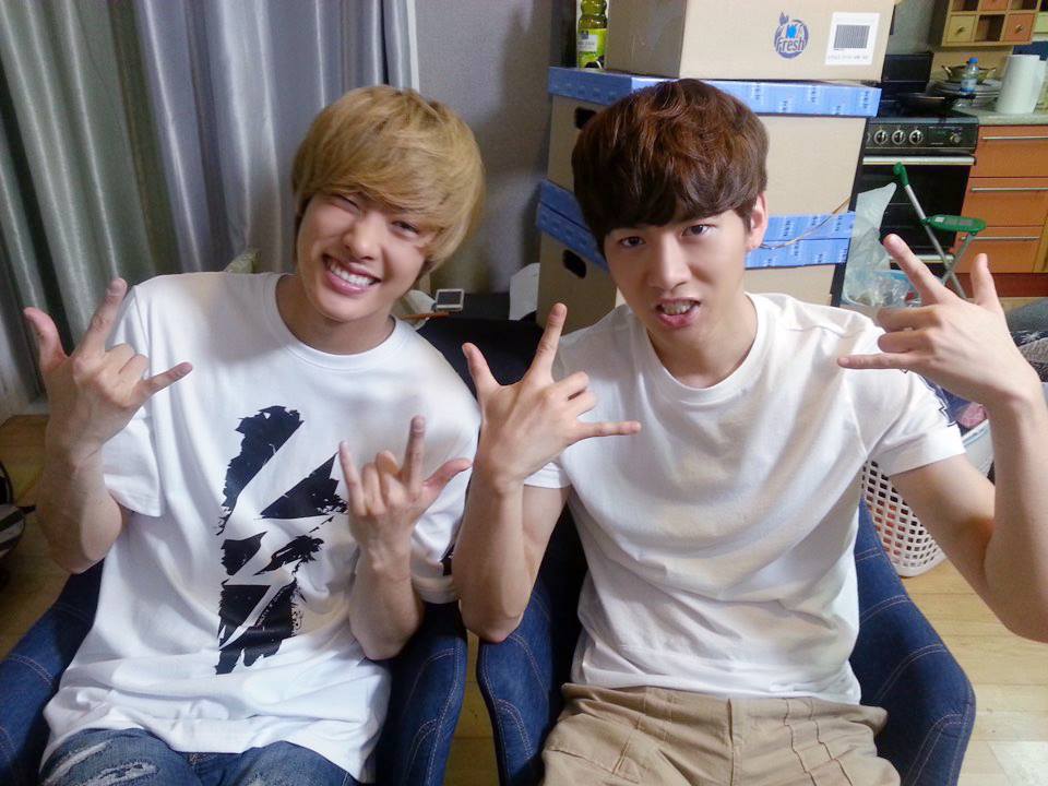 anleetoday's tweet photo. #TheLover #더러버 #이재준 #타쿠야 #Jaejoon #Takuya #188cmCouple #Room709 http://t.co/1kxmBpOTwt