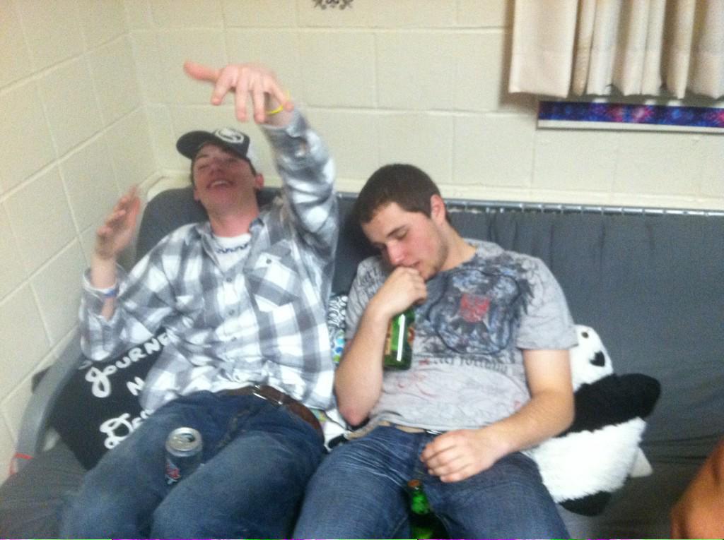 J_Doherty0's tweet photo. @RC_3_ and the #DPtrain @Gary_Watson26 http://t.co/mEMV63mPfM