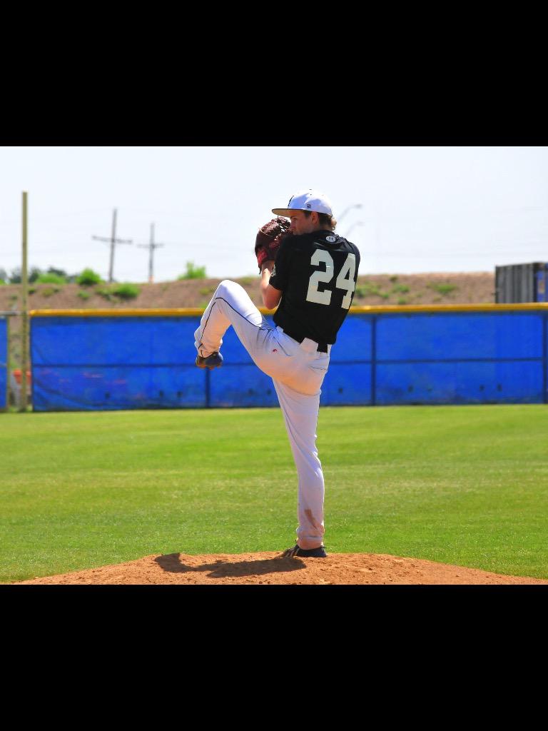 ZachSaintPierre's tweet photo. Doin what I love http://t.co/3c6ZzT1XLC