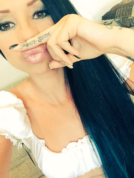 Yes it's a very #pornstar @Hustler kinda day! #TattedUp http://t.co/LrcxhZjc4R<a href="/tag/pornstar"class="tags">#pornstar</a><a class="tags" href="/tag/hustler">@hustler</a><a href="/tag/tattedup"class="tags"><span>#tattedup</span></a>