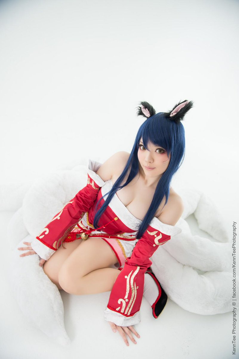 ying_tze's tweet photo. League of Legends , Ahri. Photo by @kenn_tee Photography. (´∀｀)♡ #cosplay #throwback http://t.co/3oNCAtXWL4