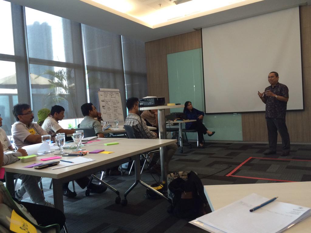ibl_id's tweet image. Sharing pengalaman mengenai Membangun Kemitraan oleh Bapak Anang Noor dari Kiroyan Partners #PartnershipTraining