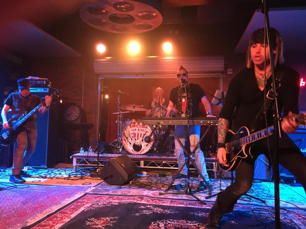 Embedded image permalink