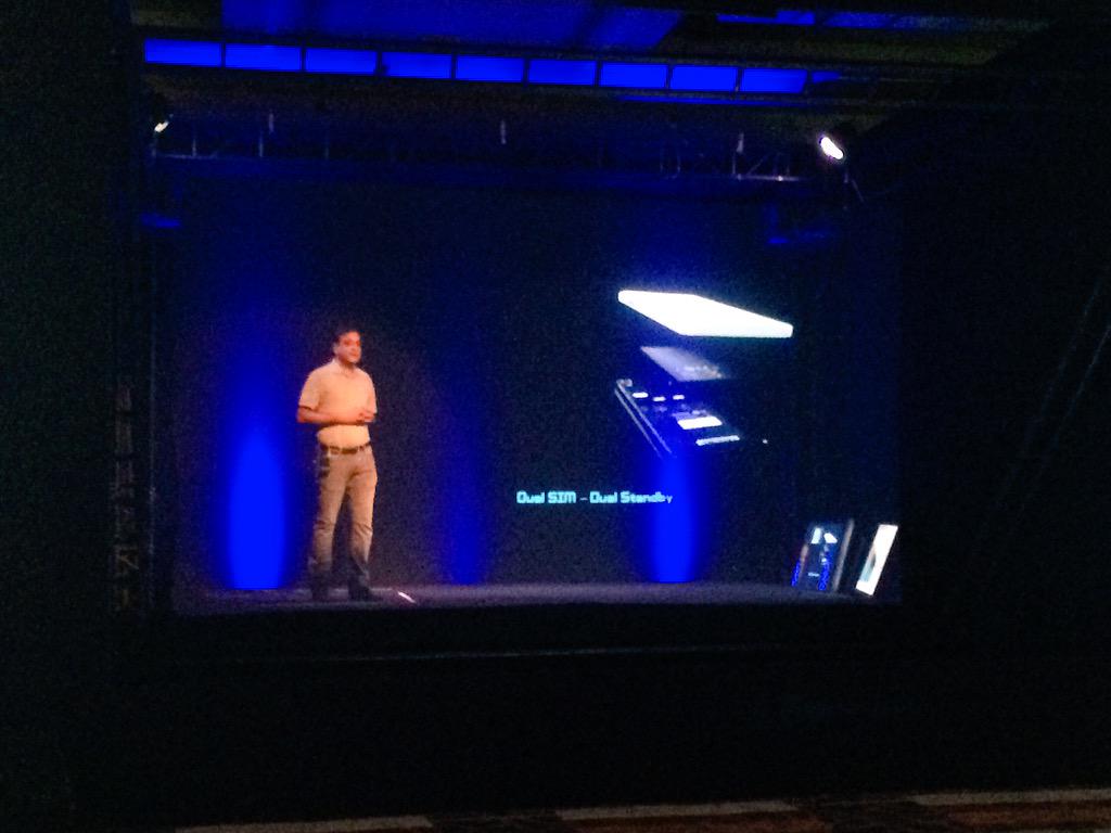 nikhilchawla's tweet image. Unique 3D presentation by @mathursudhin at the @Lenovo_in #K3Note launch. #KillerNote