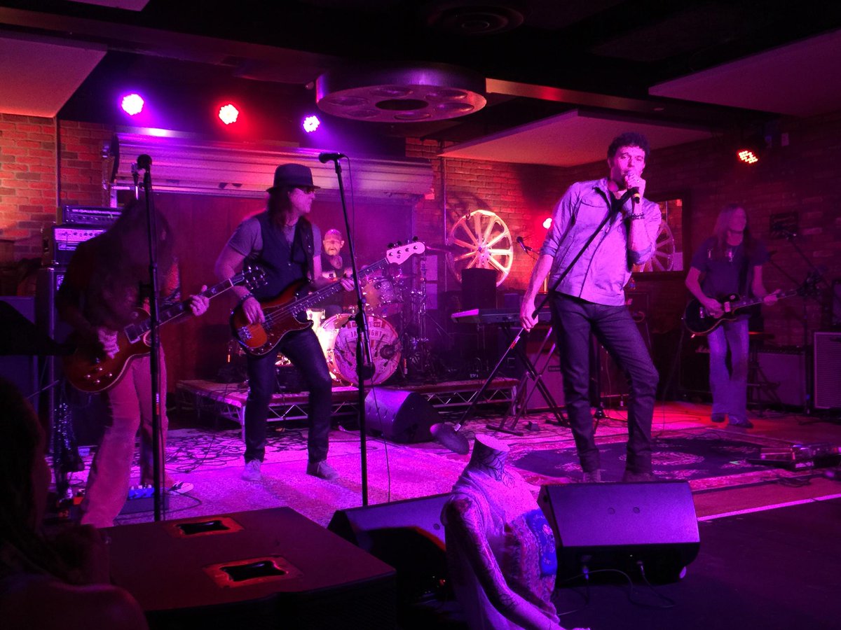 Embedded image permalink