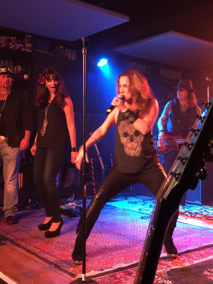 Embedded image permalink