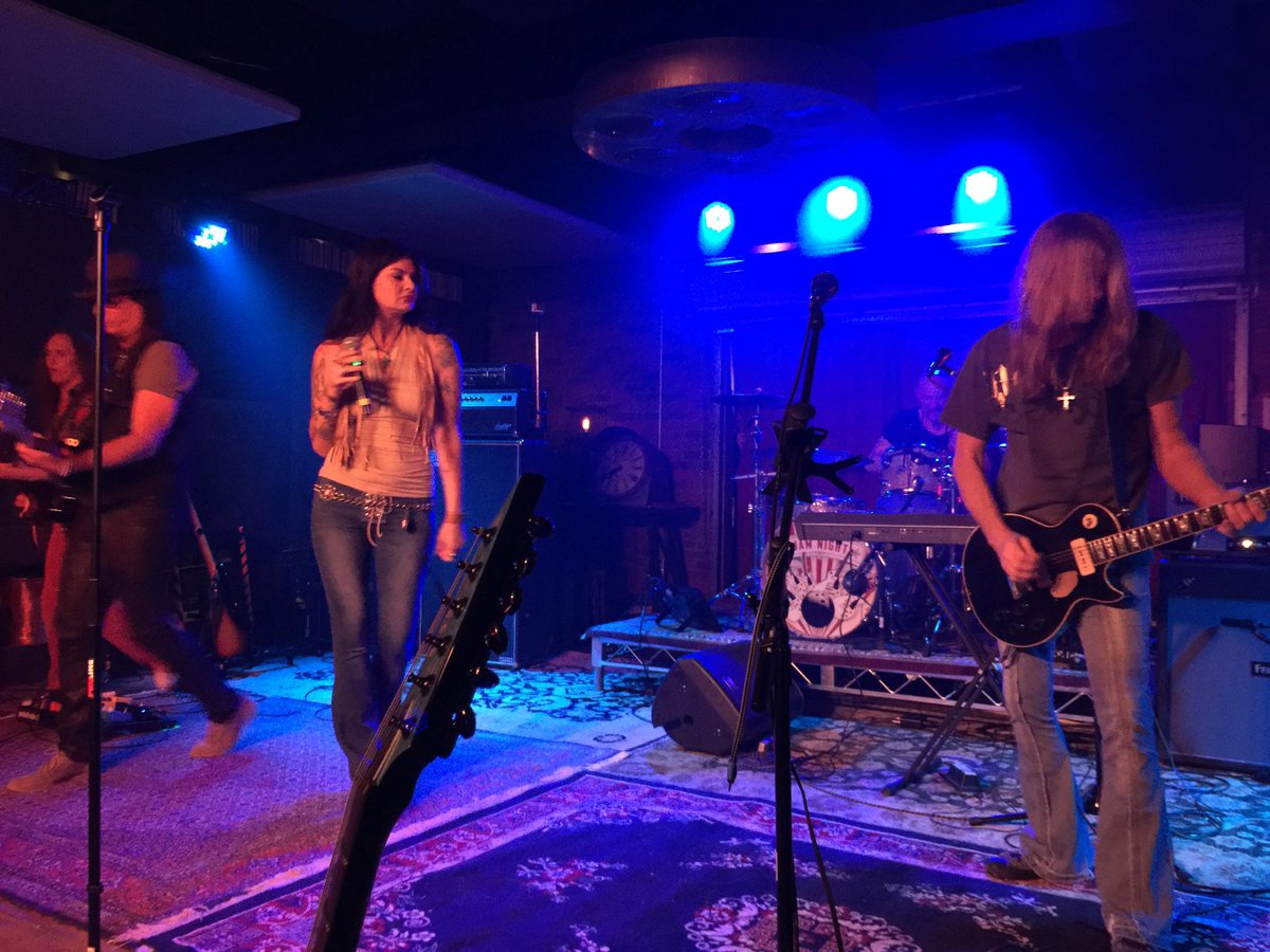 Embedded image permalink