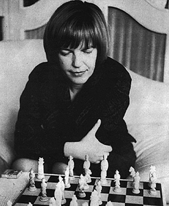 Operngucker's tweet photo. Das ganze Leben ist der Versuch, es zu behalten.

Ingeborg Bachmann http://t.co/74EWDAnXxj