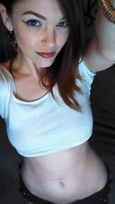Please enjoy this selfie while I try to figure this tech shit out >.< http://t.co/mDVrj3nj40<a href="/tag/manyvids"class="tags"><span>#manyvids</span></a>