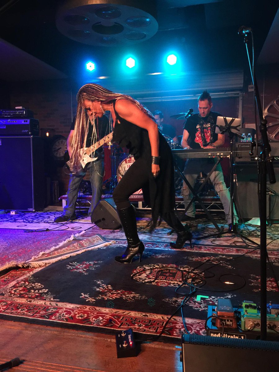 Embedded image permalink