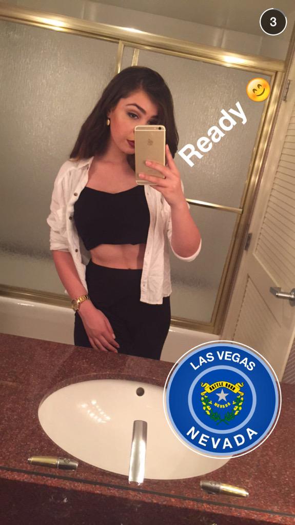 king_geo20's tweet photo. My #BestFriend is hotter than yours π»π₯
#WCW #BFFFFFFFL http://t.co/KJqjlobwmH