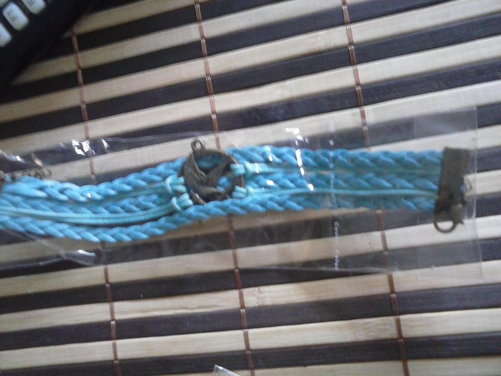 4000Luii's tweet photo. Hola chicos toy vendiendo manillas collares de los juegos del hambre hay de diversos precios http://t.co/rS59Y1Y4xd