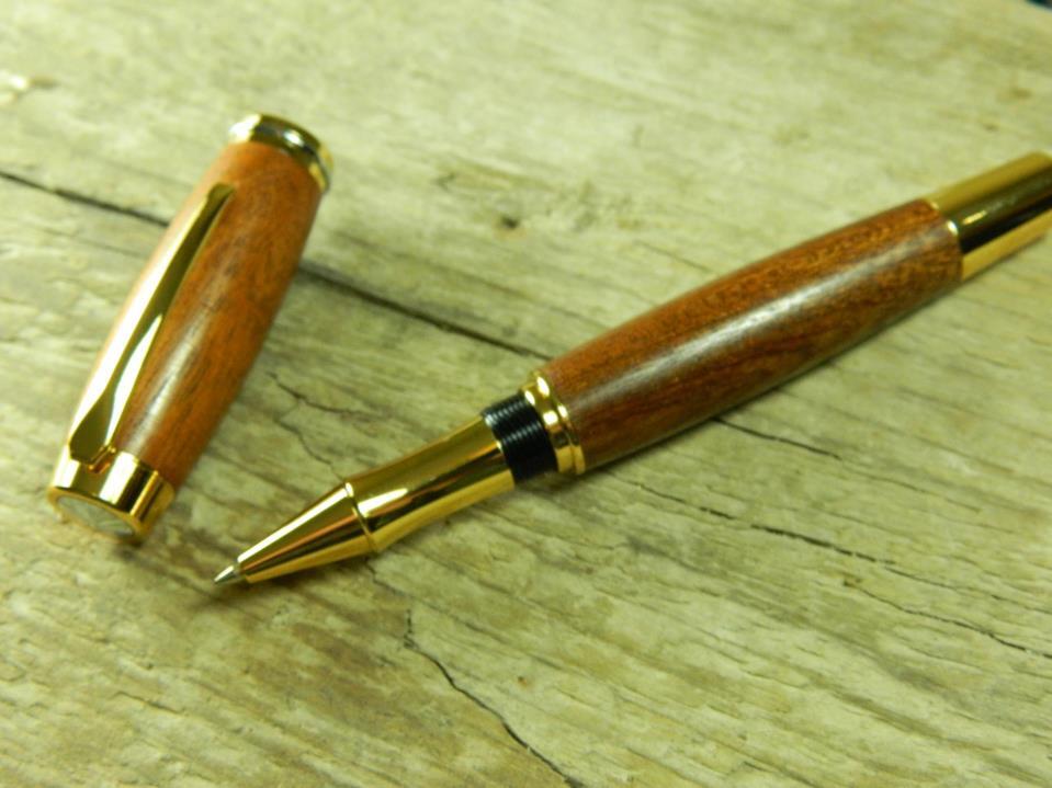 TreasuredPens's tweet image. Order through Twitter and receive engraving for only £5 on any of our Oak or magohany designs! @UKBusinessRT #kprs