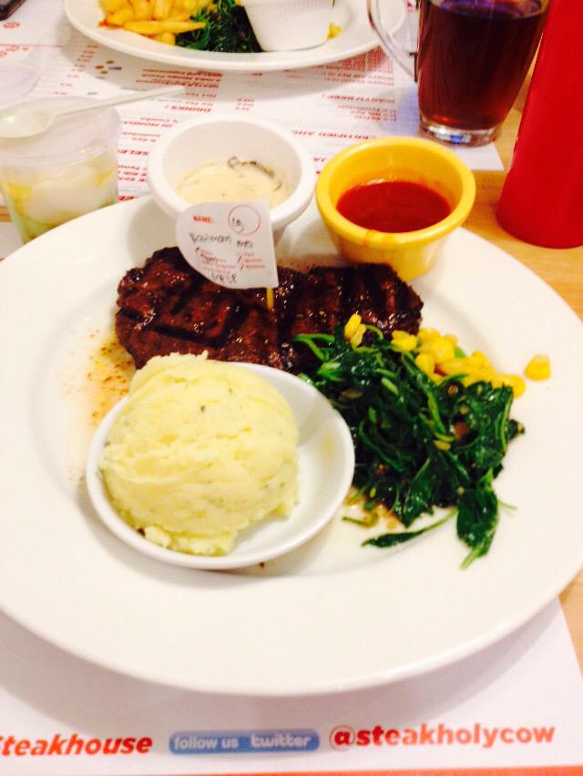rahman_wp's tweet photo. Bukber erp ap2 #holycow #campsteak http://t.co/4AWDYqacto