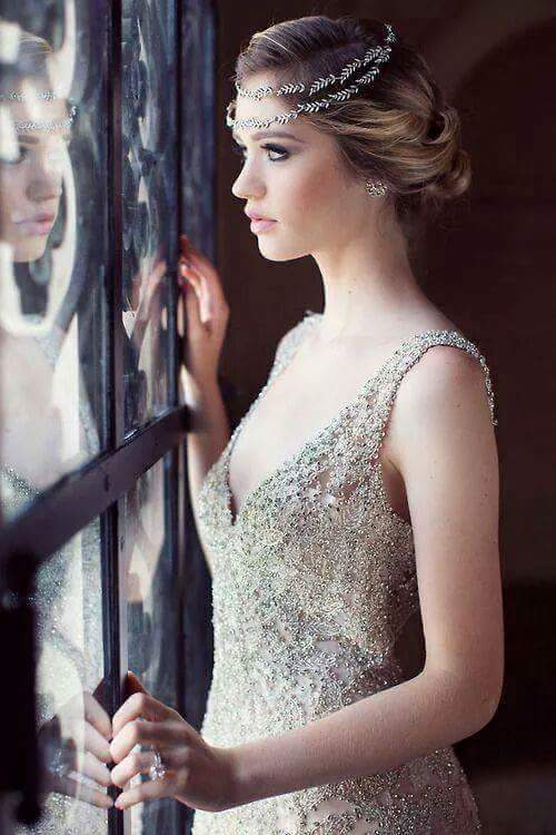 كوني مثاليه كما انتي 
لايغركي رجل 👍✌(∩_∩)