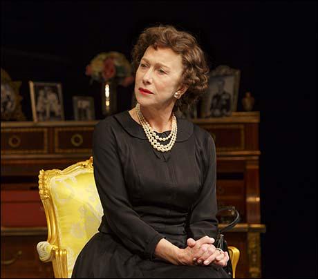 What's closing this week? Visit the Queen before she's gone! <a href="/TheAudienceBway/">The Audience</a> 
ow.ly/OMnwl