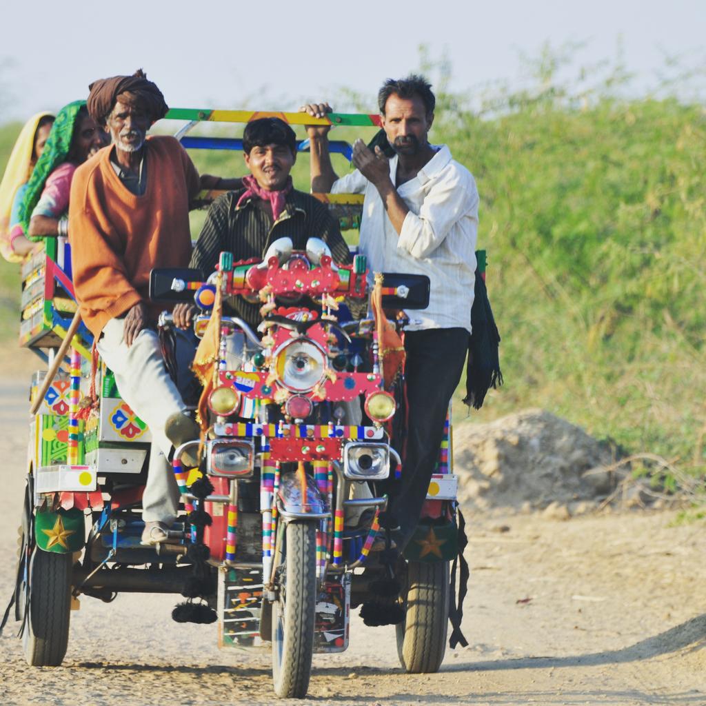 rudraxps's tweet photo. Come and hop into my Mercedes, I will take you to your destination. #IncredibleIndia #ExperienceWithRudra #Village http://t.co/Fz7xiprS0x