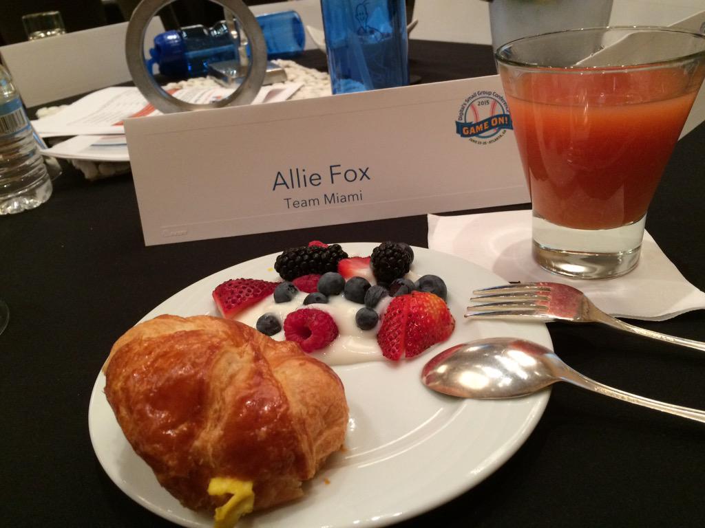 FoxR75's tweet photo. Buenos Dias! Last leg &amp; ready. @DigitalInSure #DIBatterup http://t.co/6H387eMPK2
