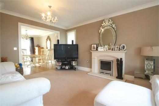 RodgersEstates's tweet image. Well presented detached house in sought after village #Taunton #ForSale #Modern #Garage tinyurl.com/pqkmchs