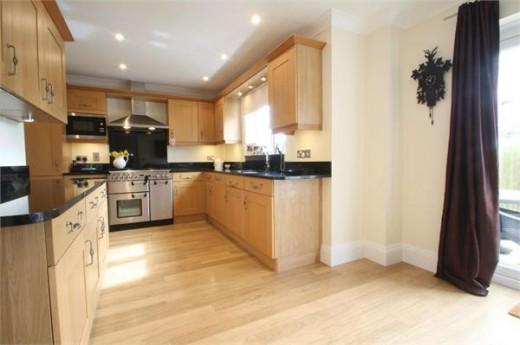 RodgersEstates's tweet image. Well presented detached house in sought after village #Taunton #ForSale #Modern #Garage tinyurl.com/pqkmchs