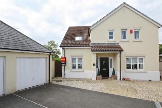 RodgersEstates's tweet image. Well presented detached house in sought after village #Taunton #ForSale #Modern #Garage tinyurl.com/pqkmchs