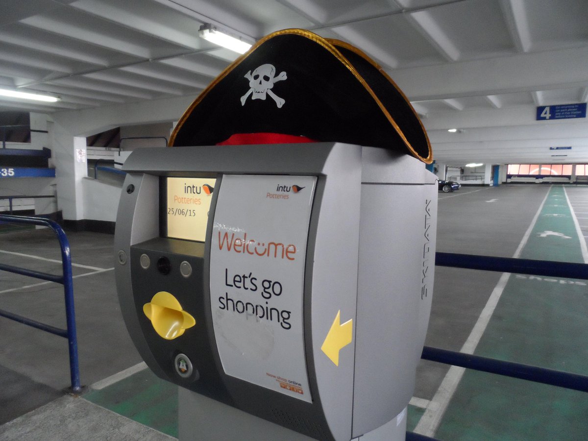 PotteriesCentre's tweet photo. Have you seen our pirate hats and parrots at the car park entrances. #EveryonesInvited this weekend for pirate fun. http://t.co/T7sohhq8RK