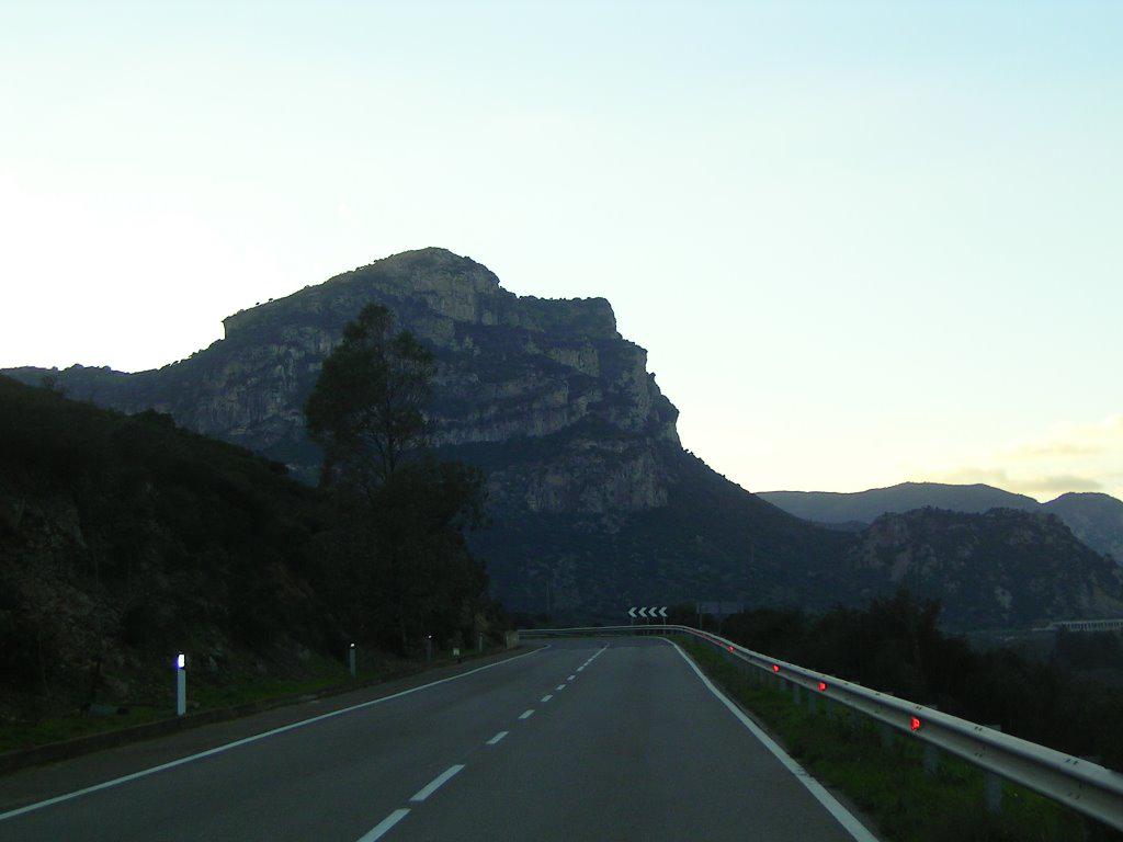 jesssng89's tweet photo. #gerrei #promozione #territorio #Sardegna #meravigliosa #lasfinge #montelora #sanvito http://t.co/L7TYt63Bb0