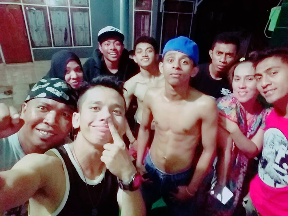 daze_palu's tweet photo. nih edisi latihan semalem, jadi pengen ikut latihan @Angga_Dirgha @cahudance @AnggaDirgha_OFC http://t.co/BgEERwiZKY